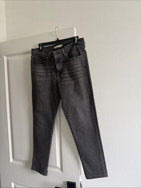 Levi's Straight Leg Jeans in Washed Black
